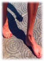 feet.jpg (8242 bytes)